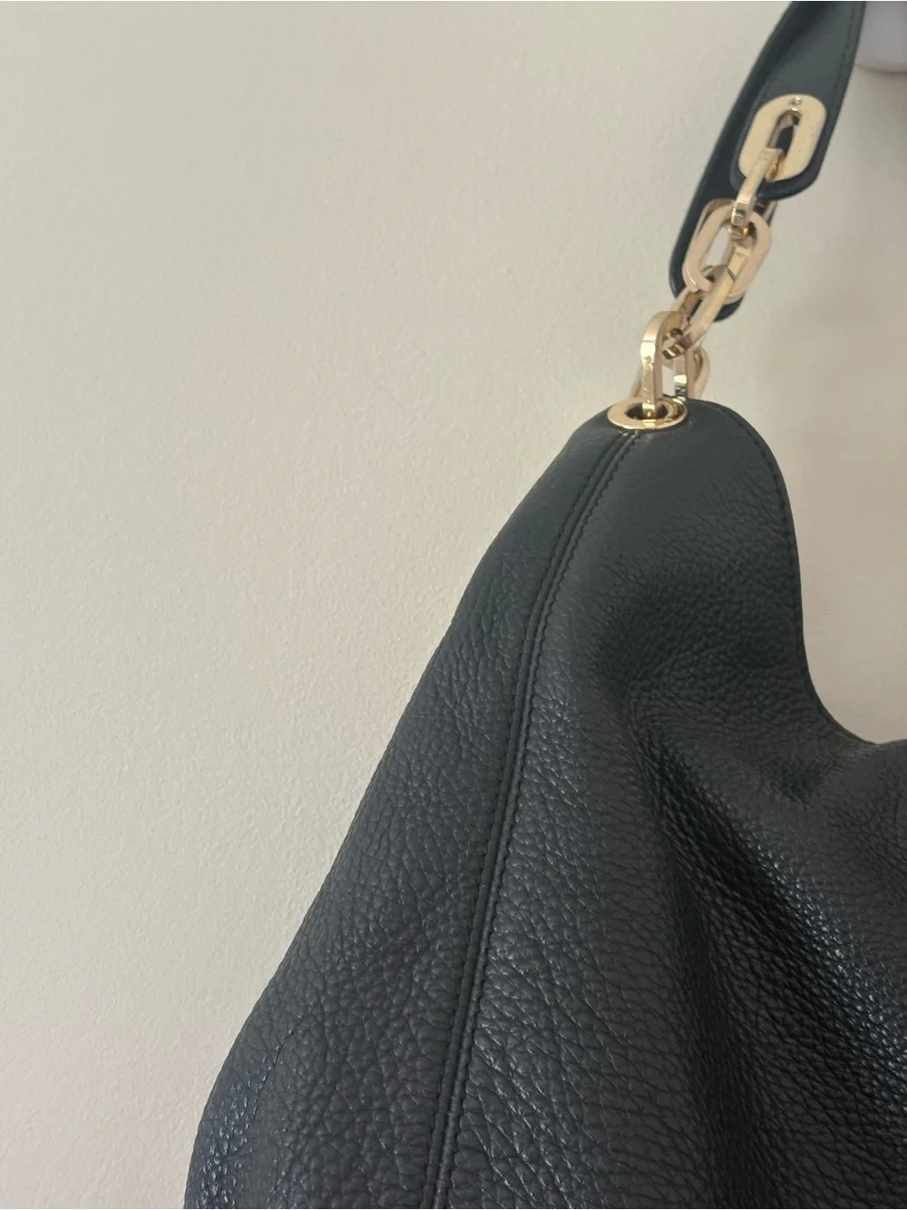 Michael Kors Large Fulton Shoulder Bag Slouchy Black Pebbled Leather Gold-Tone